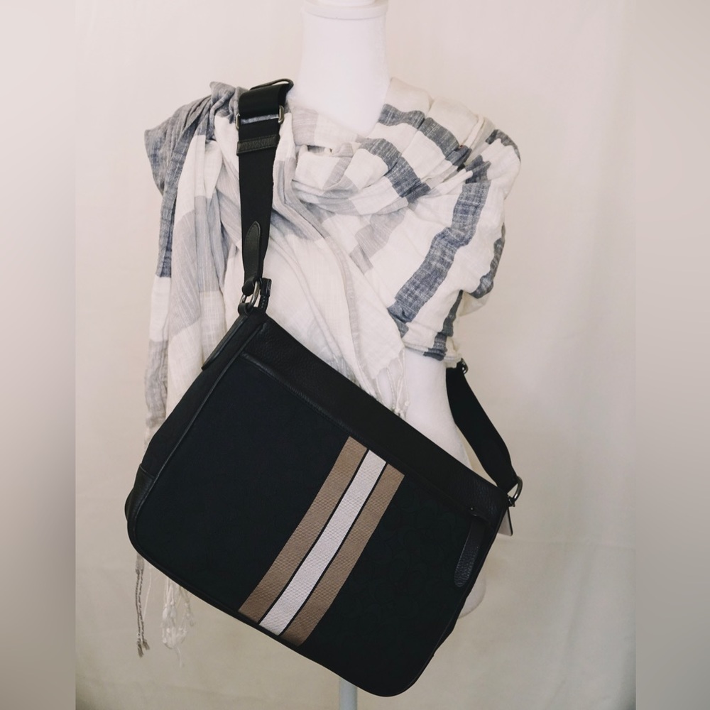 Coach Messenger Bag
